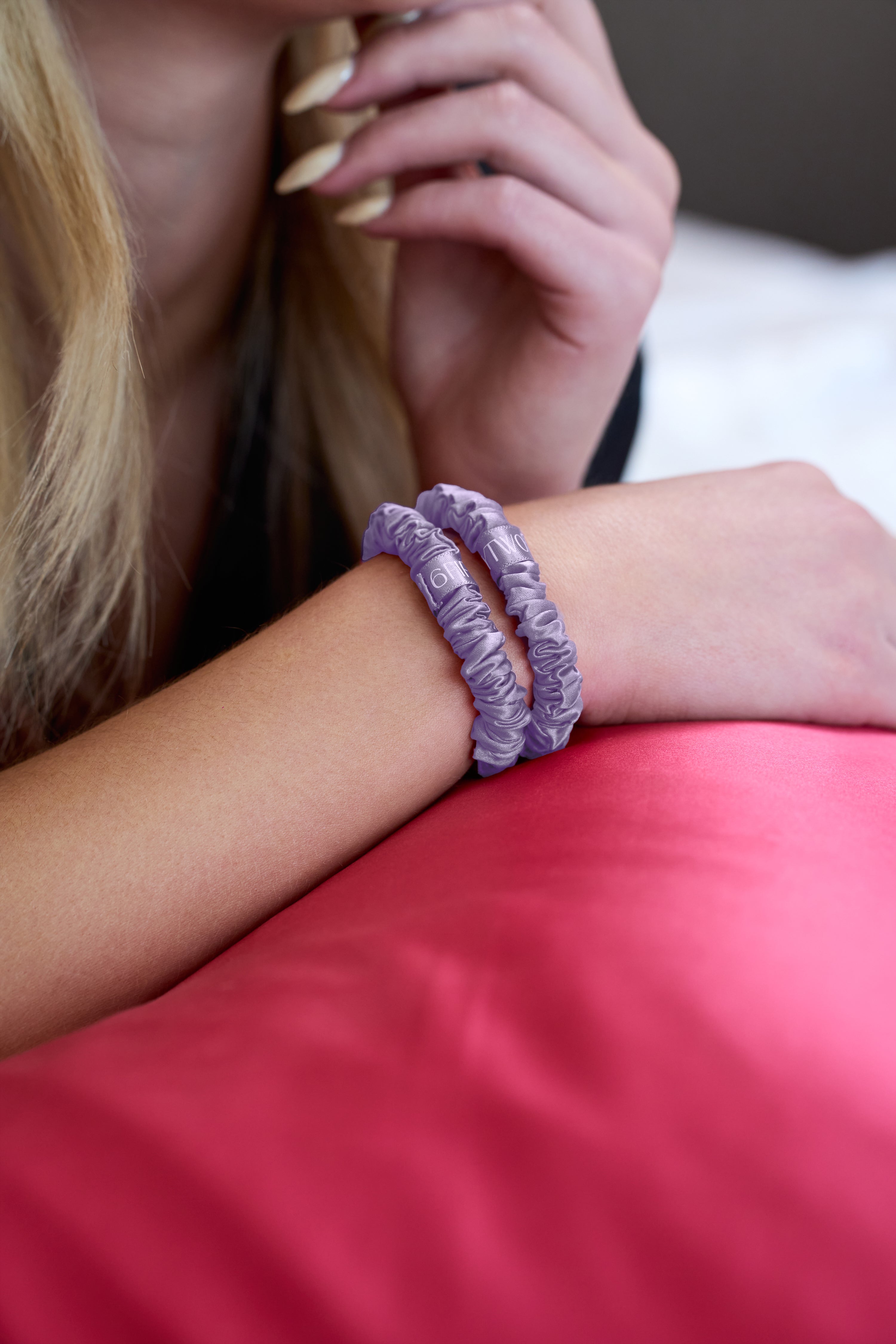 6FiftyTwo | Wisteria Slim Silk Scrunchies