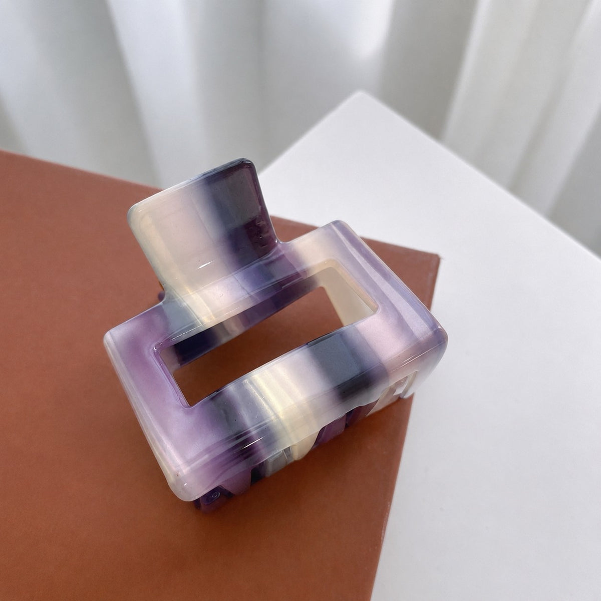 Last True Angel | Midsize Claw Clip Lilac & Cream Stripe 09T
