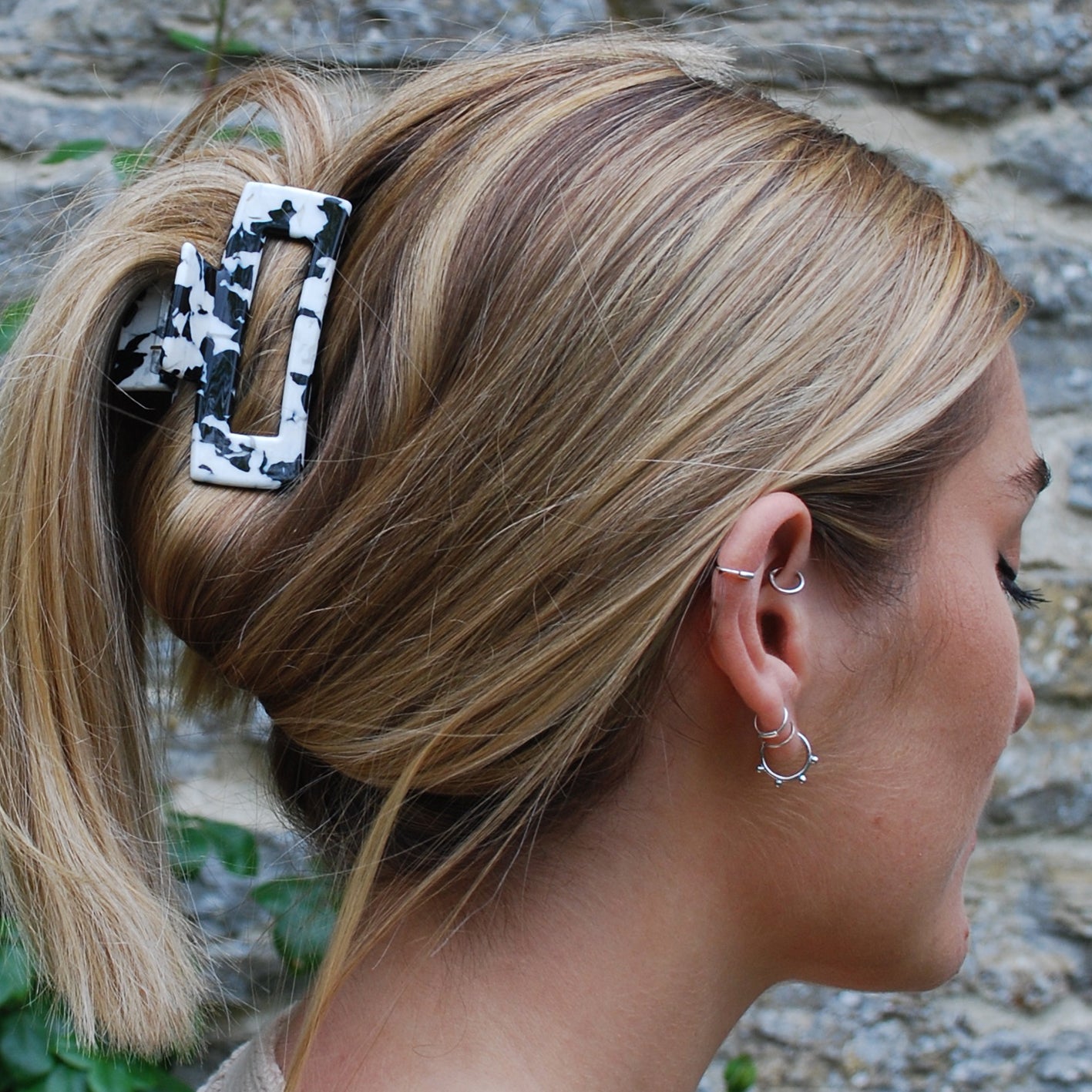 Last True Angel | Resin Claw Clip in Black & White 03B