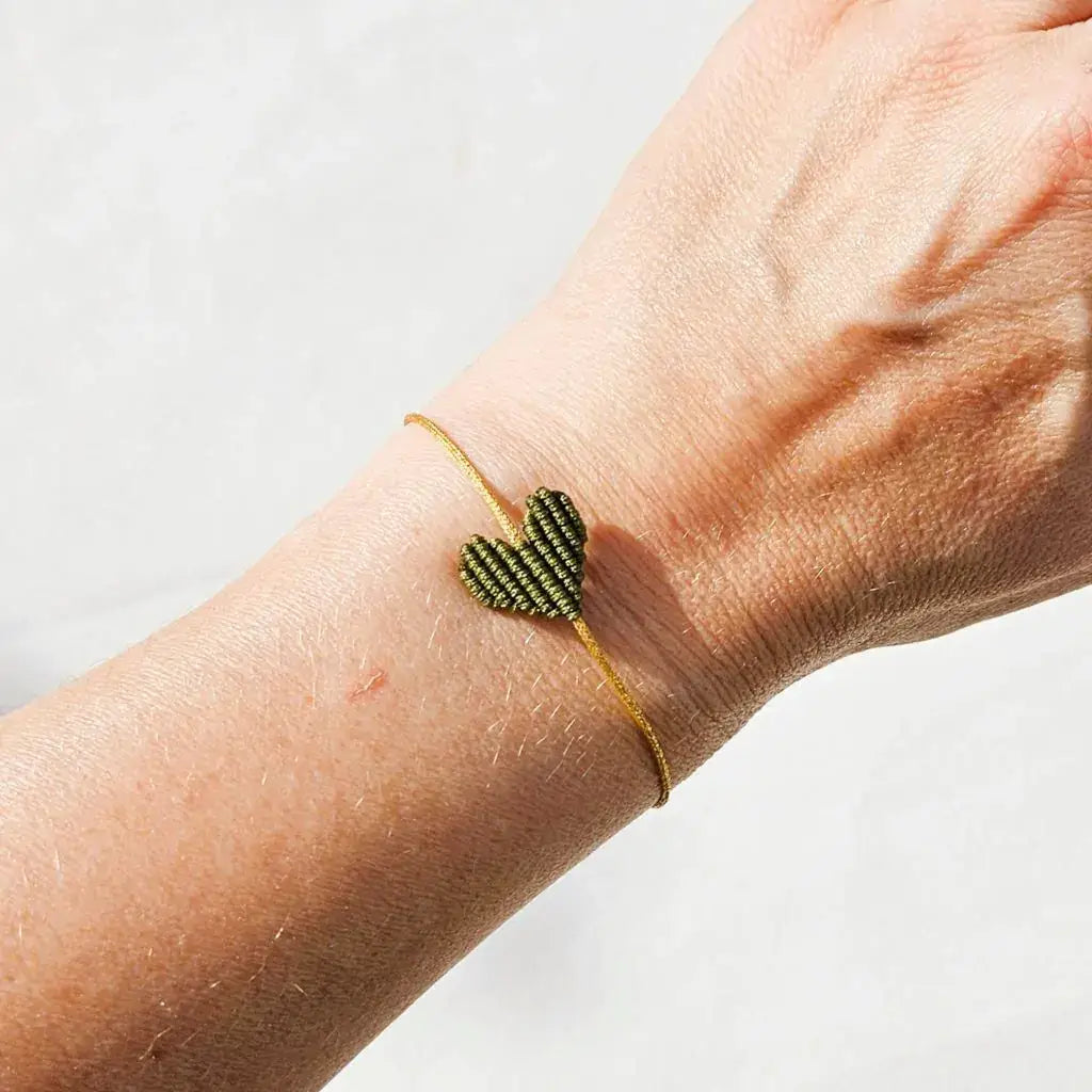 Ibiza Boutique | Dark green heart bracelet